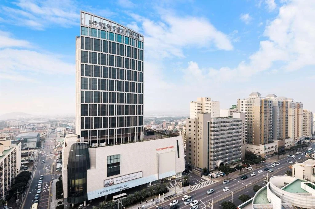 LOTTE City Hotel Jeju exterior