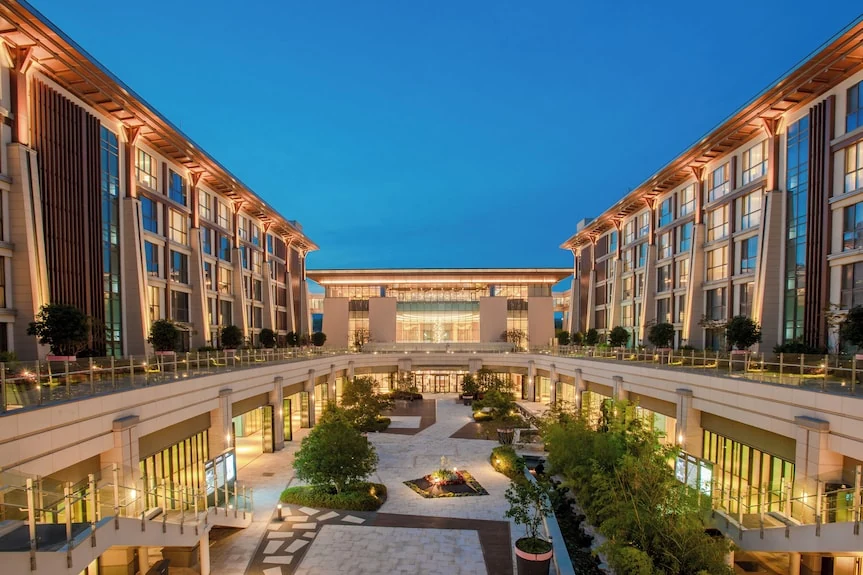 Somerset Jeju Shinhwa World exterior and courtyard