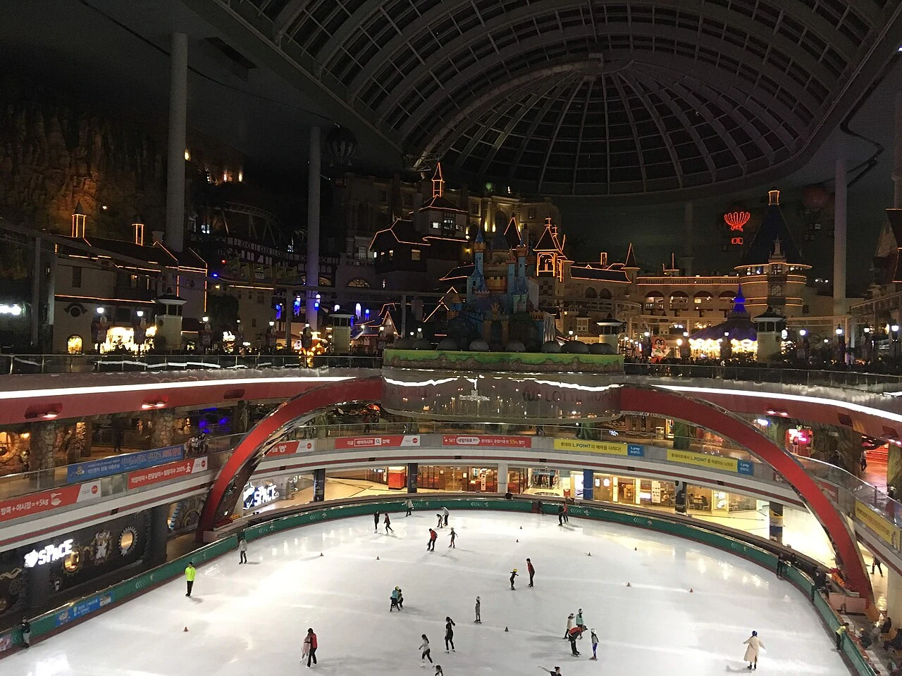 Real-life night view of Lotte World Magic Island