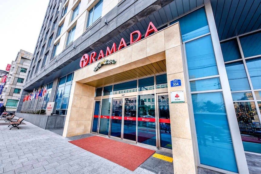 Ramada by Wyndham Jeju City Hall exterior at 304 Jungang-ro.