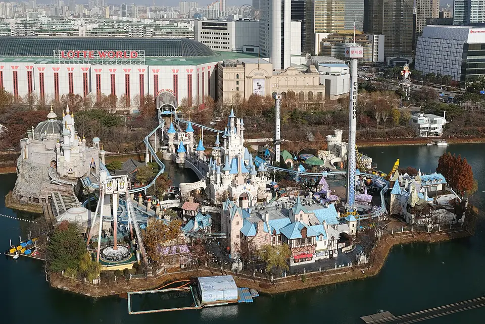 Lotte World Adventure in Jamsil.