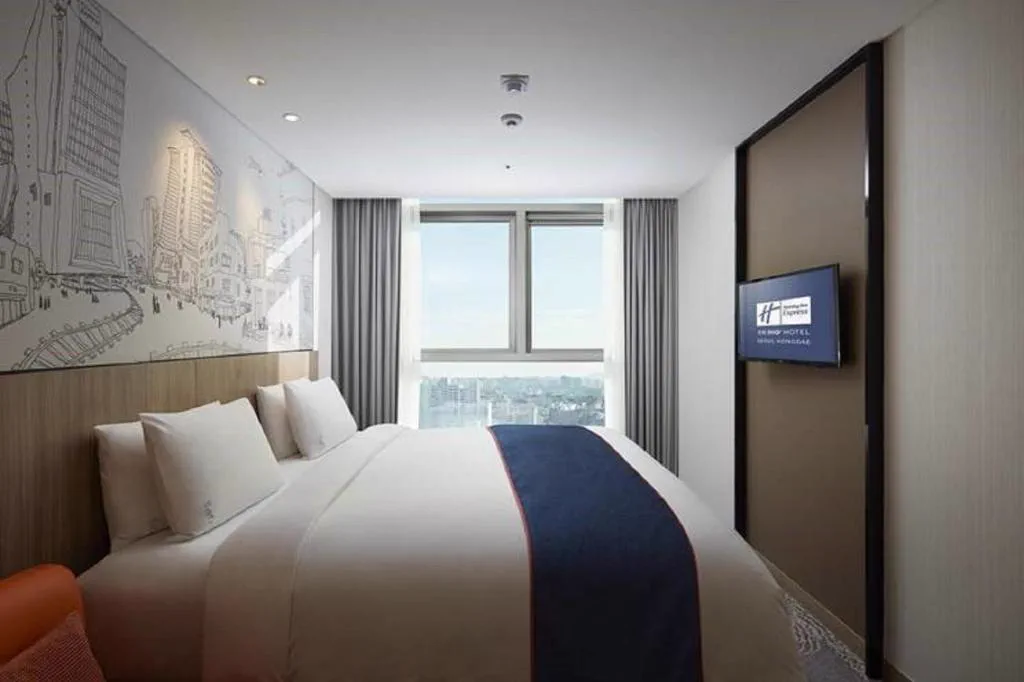 View from a room window at Holiday Inn Express Seoul Hongdae