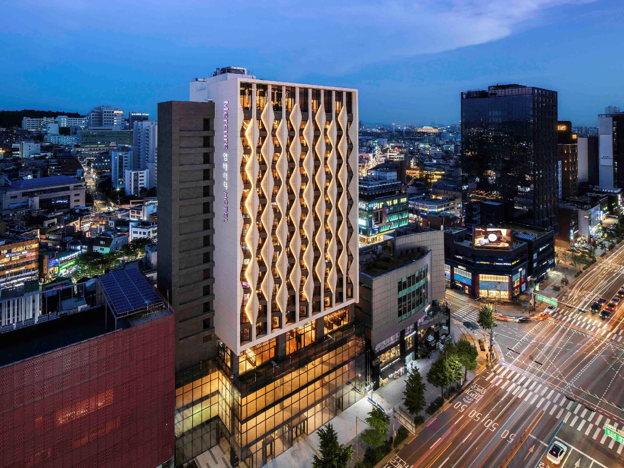 Exterior of Mercure Ambassador Seoul Hongdae