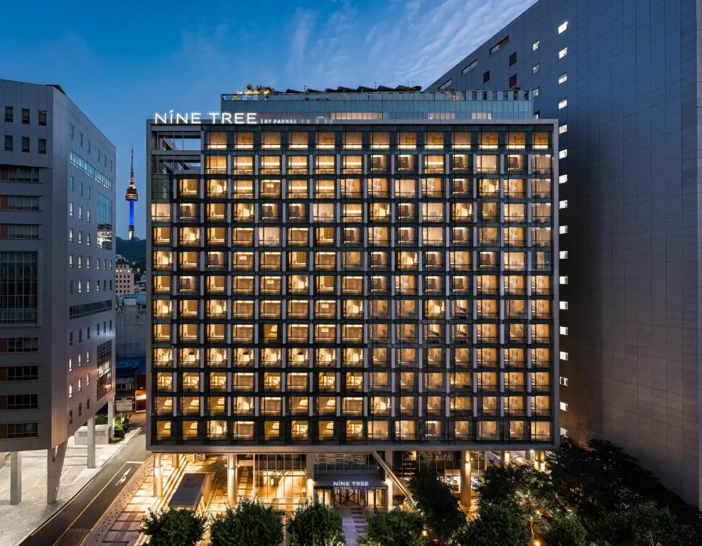 Exterior and entrance of Nine Tree Premier Hotel Myeongdong 2
