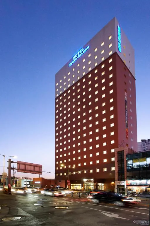 Exterior of the Toyoko Inn Seoul Yeongdeungpo hotel building with the brand sign