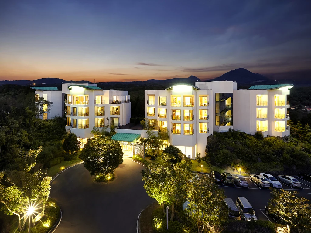 Real exterior of Mercure Ambassador Jeju in Andeok-myeon