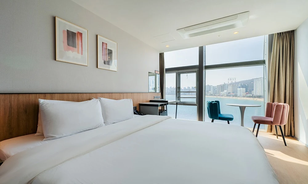 Official Gray 193 Hotel Ocean Deluxe Double private ocean-view room photo