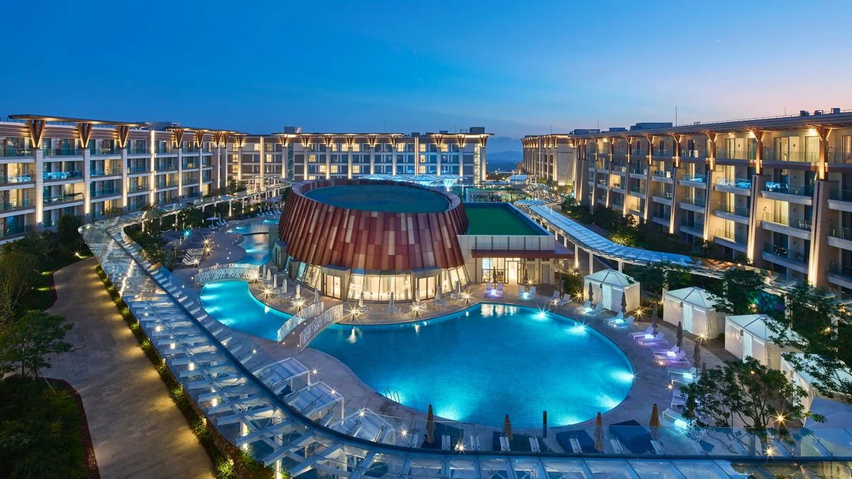 Mosil Clubhouse outdoor pool at Jeju Shinhwa World Marriott Resort