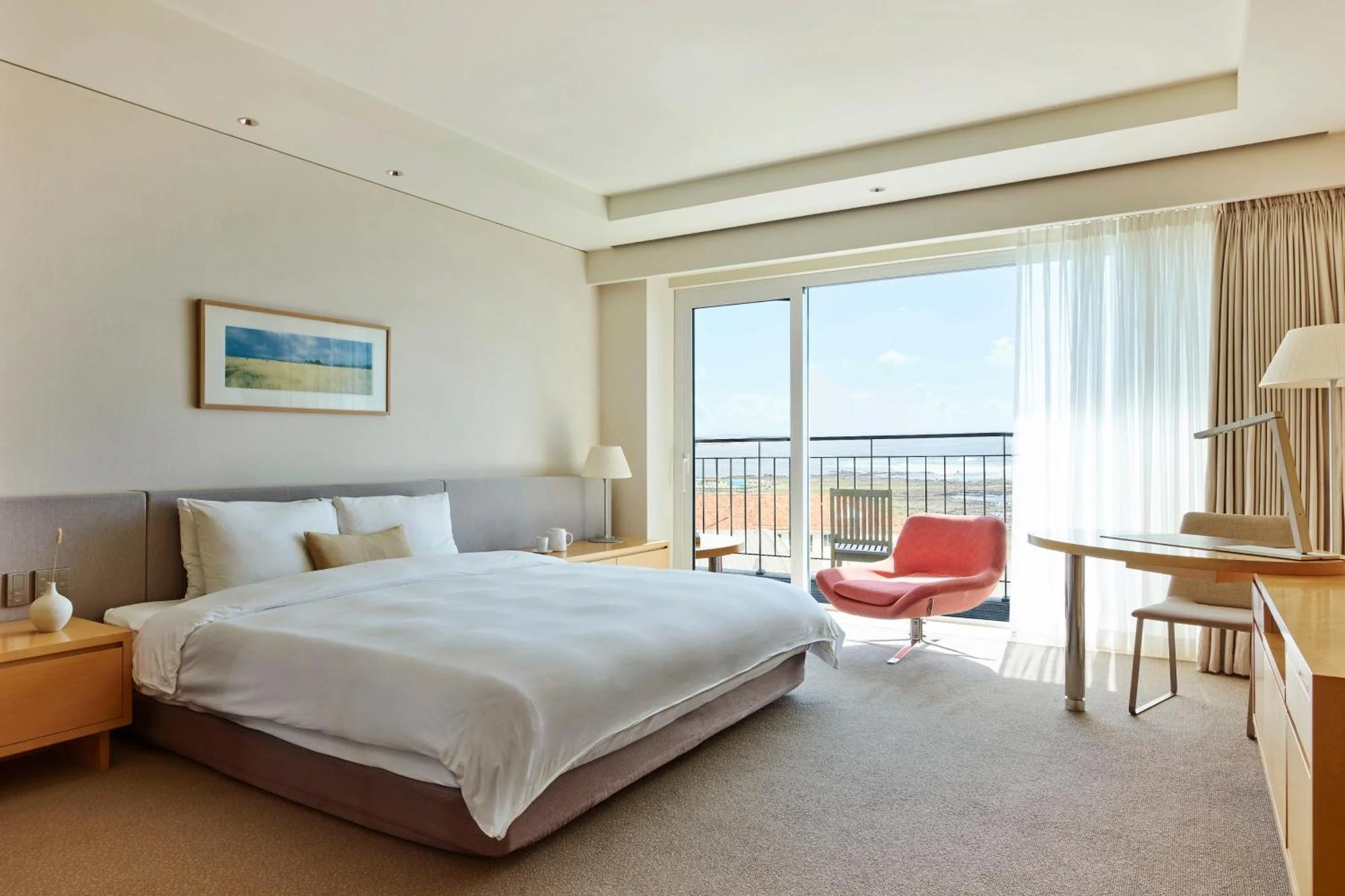 Haevichi Resort Jeju guest room and balcony