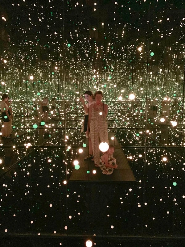 Archival image of Yayoi Kusama’s Infinity Mirrored Room at Bonte Museum before its 2026 move to bonstar